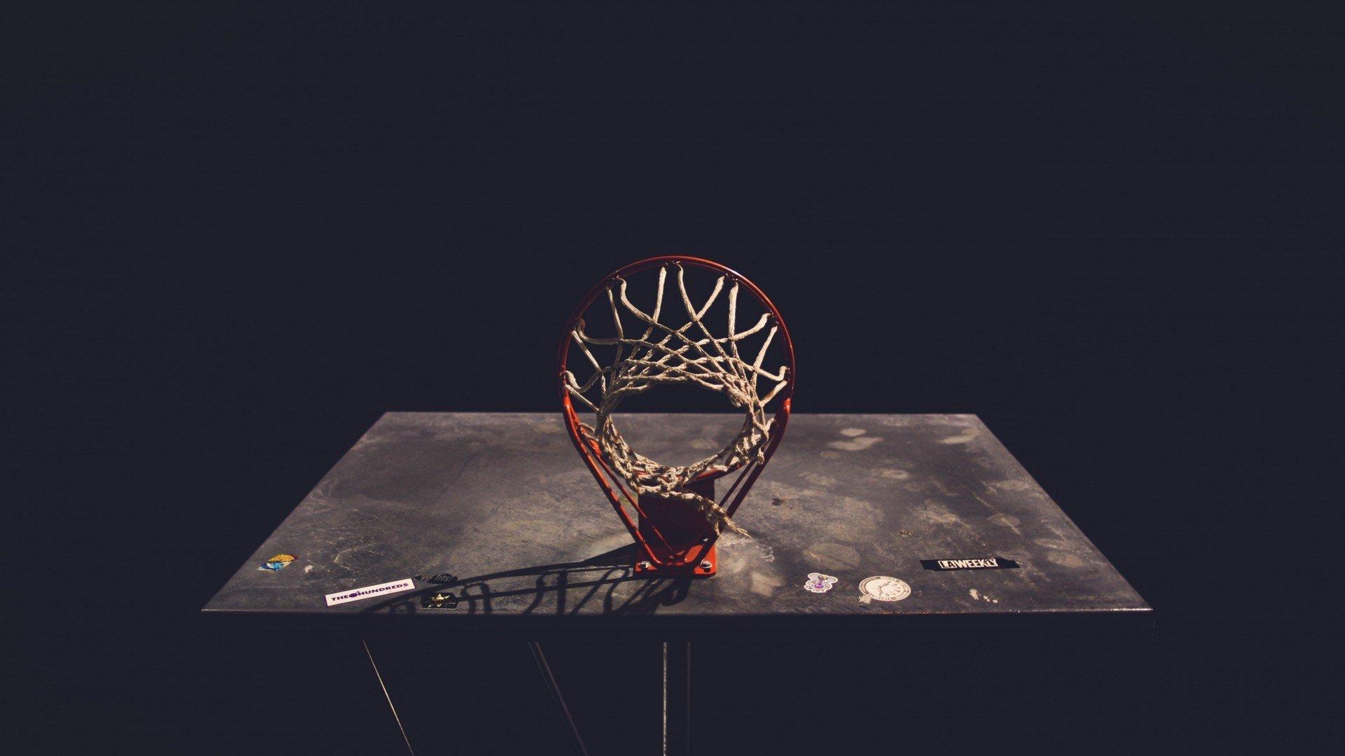 电讯报:对热刺来说签下帕利尼亚比引进吉布斯-怀特更重要